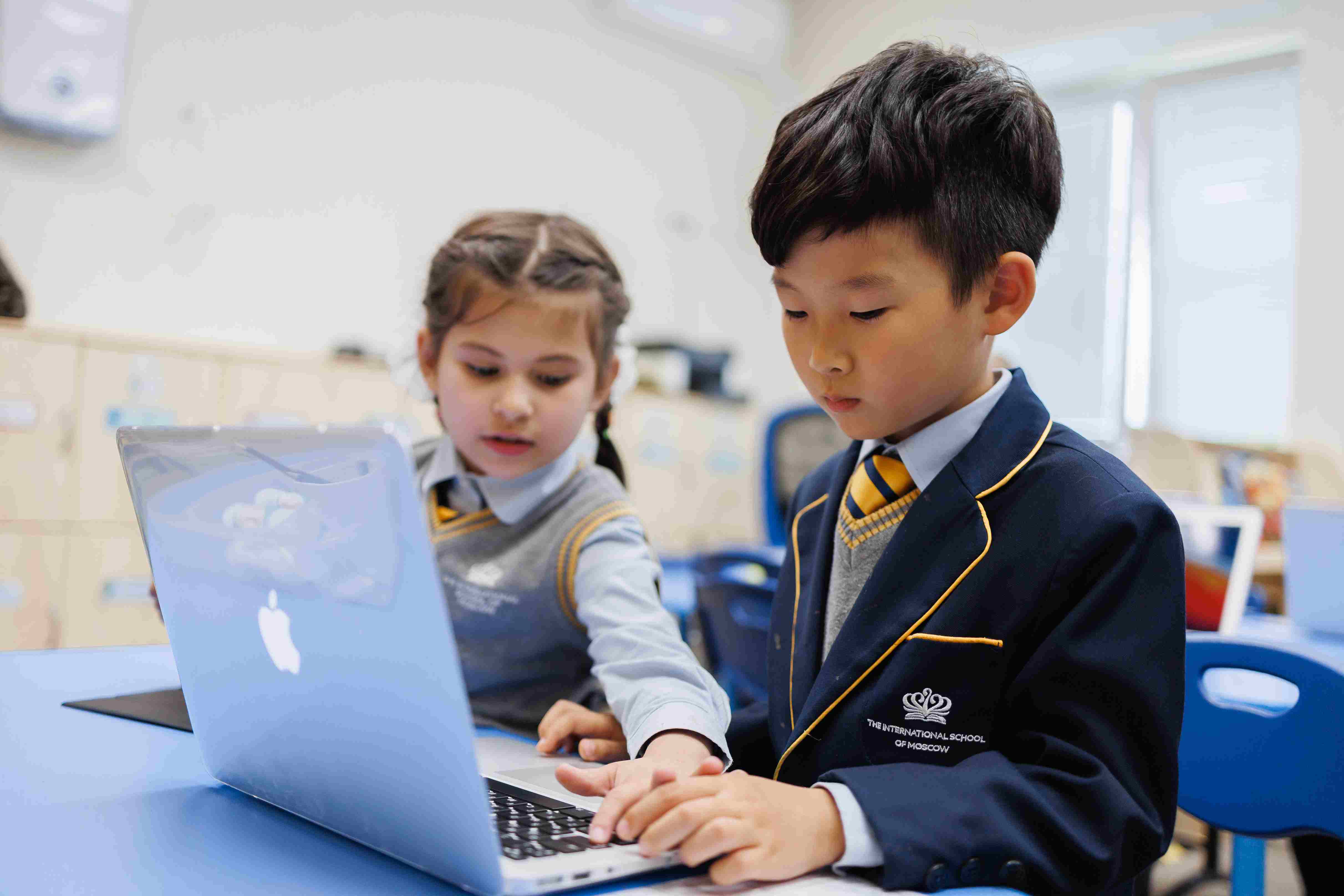 Primary School in Russia | The International School of Moscow - 07 - Visual Time Line Tabs